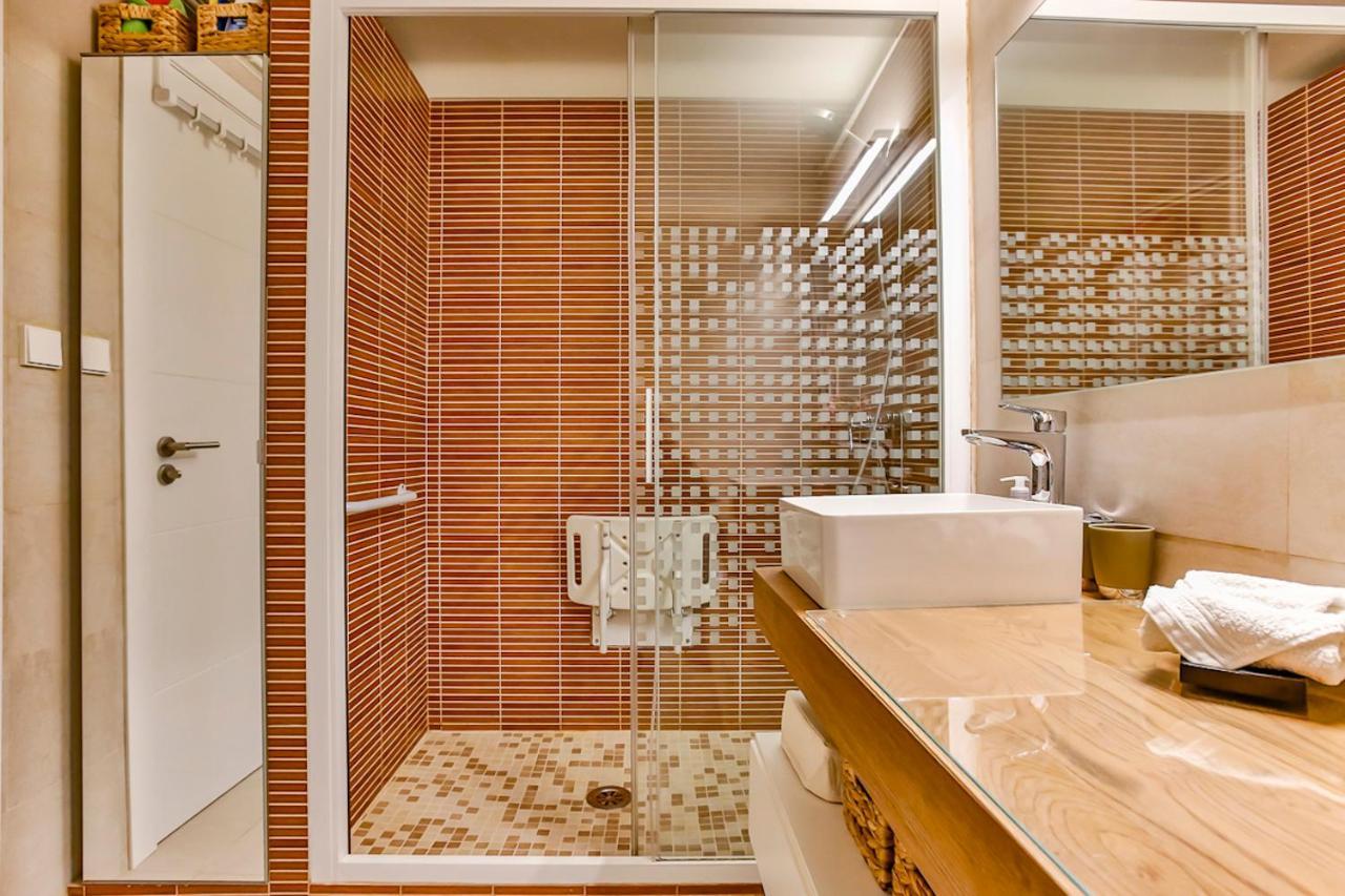 Magnifico Apartamento - Primera Linea De Mar Calafell Exteriör bild